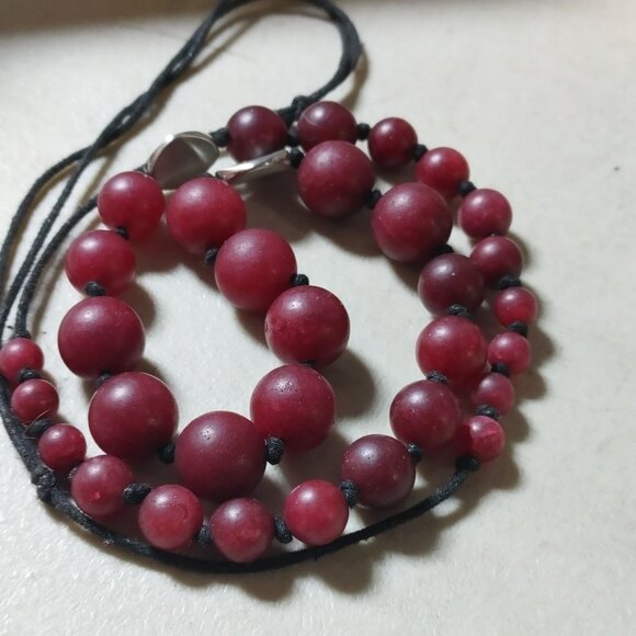 Jade Bead Necklace Dyed Silvertone Accent Adjustable Polyester Cord 25-36 Inches - Picture 12 of 16